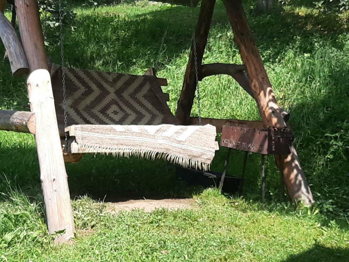 Котедж "Барвінок" Verhovîna Exterior foto